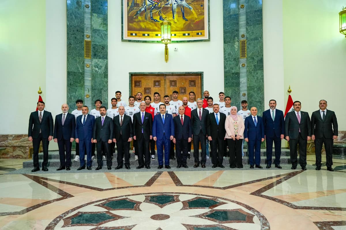مجلــــس الـوزراء العراقـي: يمنح اللاعبين وأعضاء الكادر التدريبي والإداري الجواز الدبلوماسي