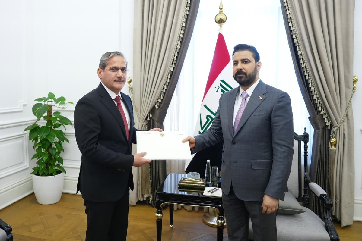 Ali Al-Zaidi surprises everyone by disclosing his financial assets and gives his cabinet ministers only one week for full financial disclosure