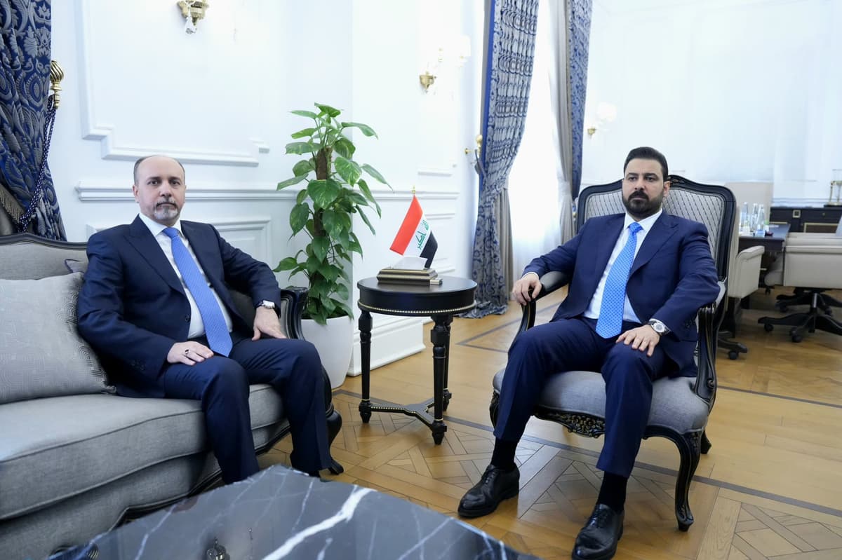 الزيدي وأمين بغداد يبحثان واقع المشاريع الخدمية ويؤكدان تسريع البنى التحتية وتعظيم الإيرادات وتحسين الخدمات بالعاصمة