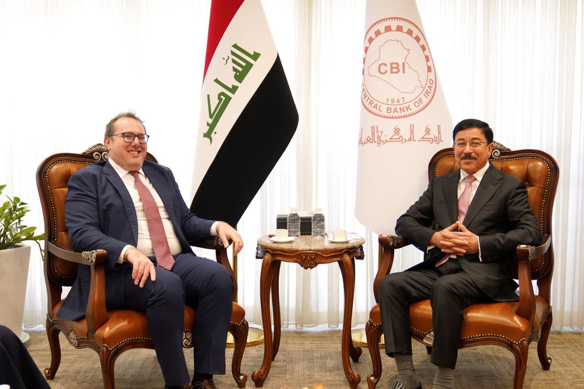 محافظ البنك المركزي  يبحث مع  الجانب الأميركي دعم الاستقرار النقدي