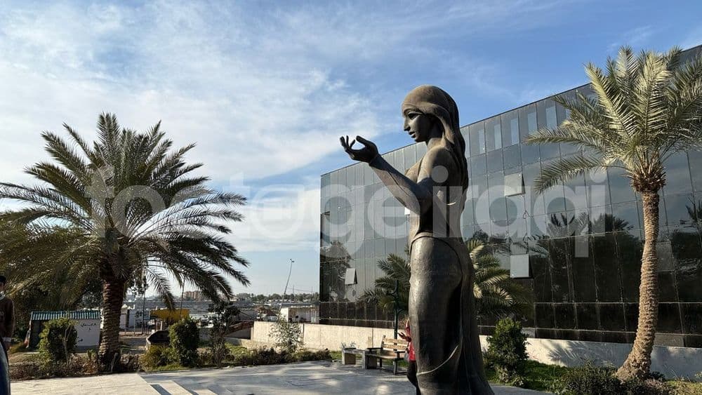 Statue of Shahryar , Abu Nuwas