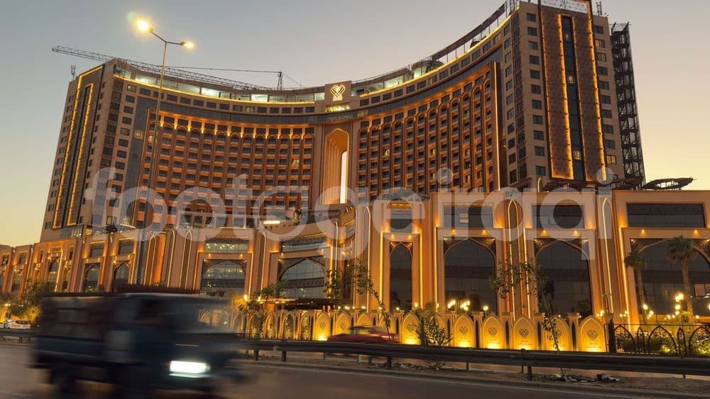 Heart of the World Hotel, sunset