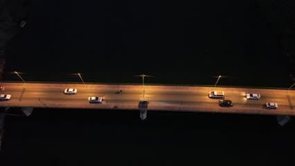 Traffic and movement of cars on Kufa Bridge