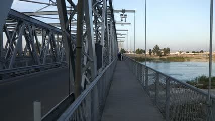 جسر الموصل القديم , ممر مشاة