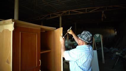 نجار خشب , تصليح خزانة