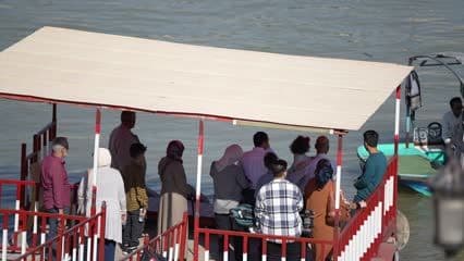 River trip, Al-Mutanabbi, boats
