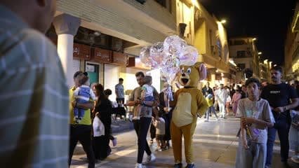 شارع المتنبي , رواد الشارع , حياة يومية