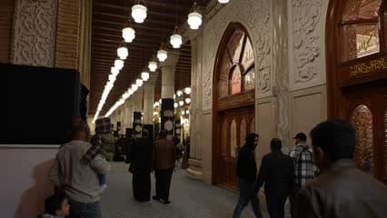 Kufa Mosque, inside the mosque