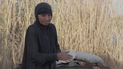 سيدة عراقية , خبز عراقي 