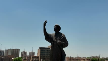 تمثال المتنبي , بغداد