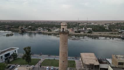 The Minaret of Al-Farooq Mosque, Hit City
