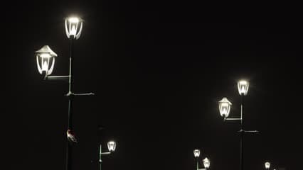 Martyrs’ Bridge lamps