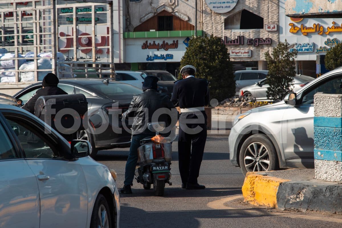 رجل مرور , حركة سيارات