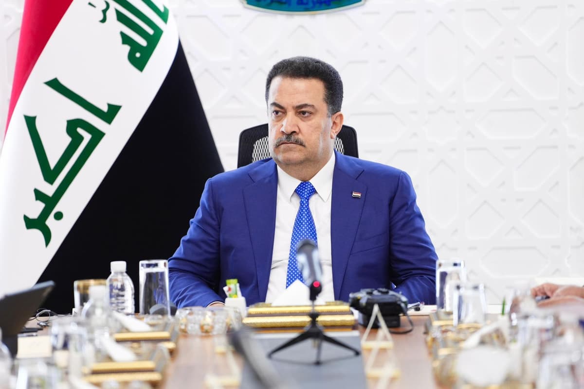 رئيس الوزراء محمد شياع السوداني، يترأس اجتماعاً للجنة العليا لطريق التنمية لمناقشة مسودة مشروع القانون الخاصة بالطريق، بما ينسجم مع أفضل الممارسات العالمية في هذا الصدد